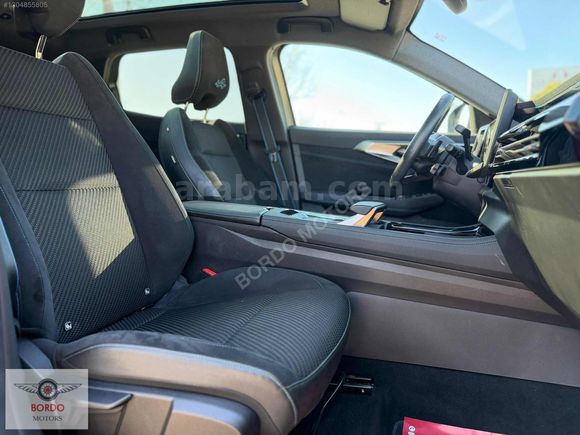 BORDO'DAN 2023 RENAULT AUSTRAL 1.3 HYBRİD