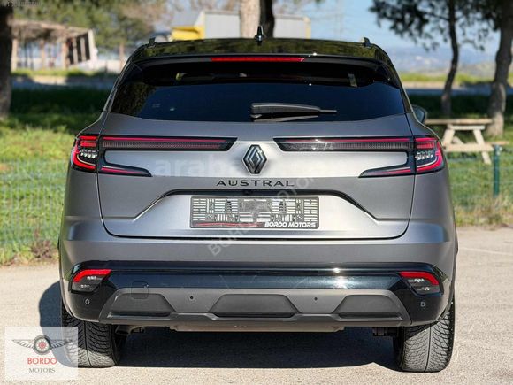 BORDO'DAN 2023 RENAULT AUSTRAL 1.3 HYBRİD
