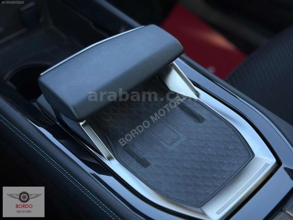 BORDO'DAN 2023 RENAULT AUSTRAL 1.3 HYBRİD