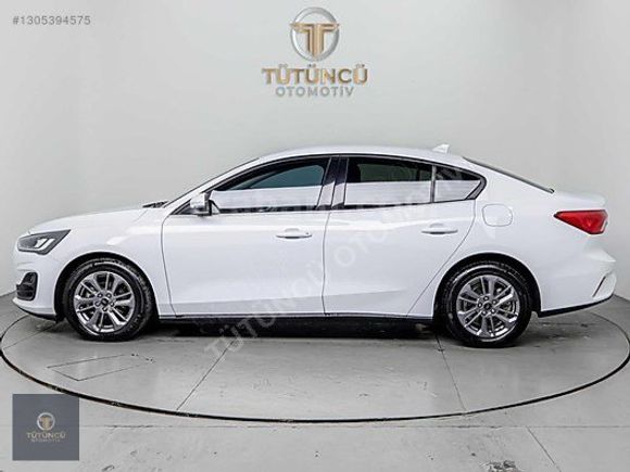 2025 FORD FOCUS 1.5 DİZEL 115HP TİTANİUM STİL HATASIZ BOYASIZ%20