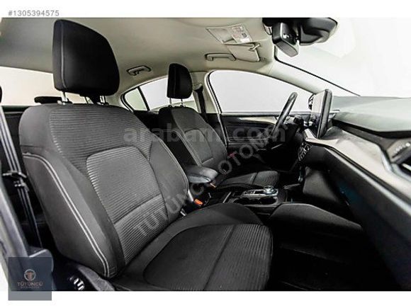 2025 FORD FOCUS 1.5 DİZEL 115HP TİTANİUM STİL HATASIZ BOYASIZ%20