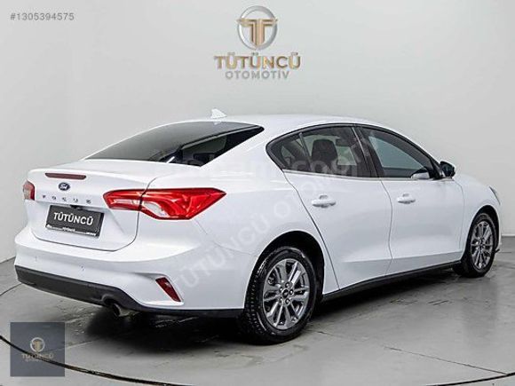 2025 FORD FOCUS 1.5 DİZEL 115HP TİTANİUM STİL HATASIZ BOYASIZ%20