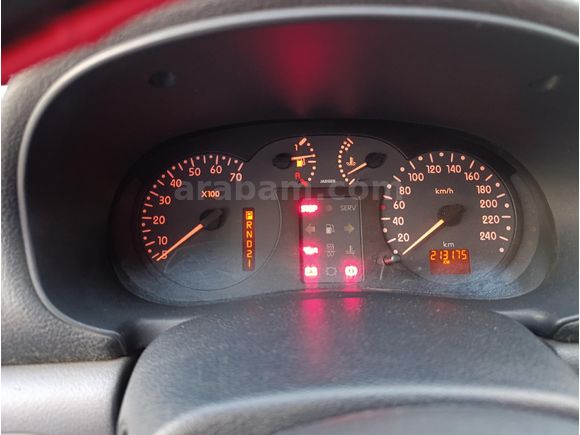Sahibinden Renault Clio 1.6 RTE 2000 Model  217.500 km Kırmızı