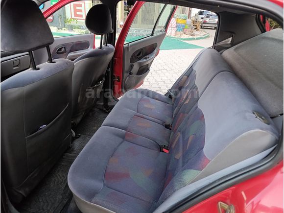 Sahibinden Renault Clio 1.6 RTE 2000 Model  217.500 km Kırmızı