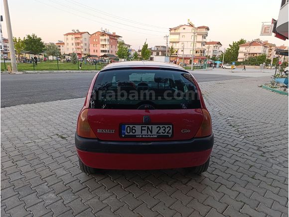 Sahibinden Renault Clio 1.6 RTE 2000 Model  217.500 km Kırmızı