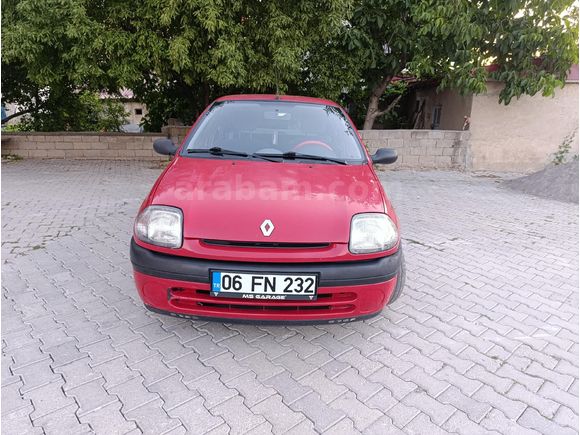 Sahibinden Renault Clio 1.6 RTE 2000 Model  217.500 km Kırmızı
