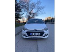 Sahibinden Hyundai i20 1.4 CRDi Jump 2015 Model  139.000 km Beyaz