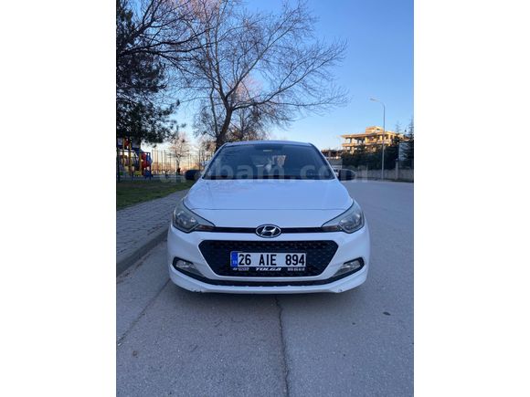 Sahibinden Hyundai i20 1.4 CRDi Jump 2015 Model  139.000 km Beyaz
