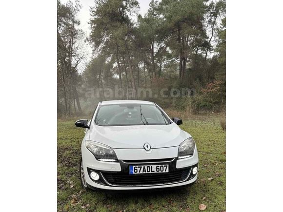 Sahibinden Renault Megane 1.5 dCi Privilege 2012 Model  165.000 km Beyaz