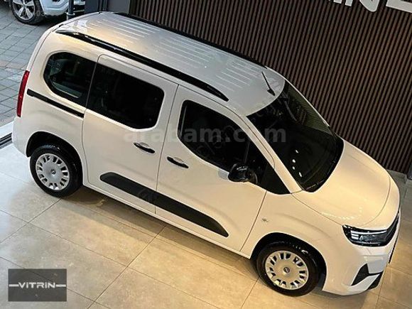 %20 FATURALI HATASIZ BOYASIZ 2025 OPEL COMBO 1.5D MANUEL