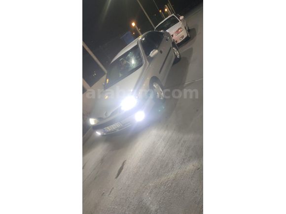 Sahibinden Renault Laguna 1.8 RXE 2000 Model