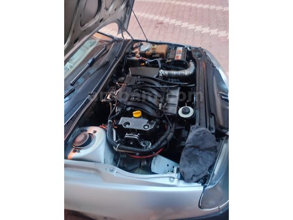 Sahibinden Renault Laguna 1.8 RXE 2000 Model