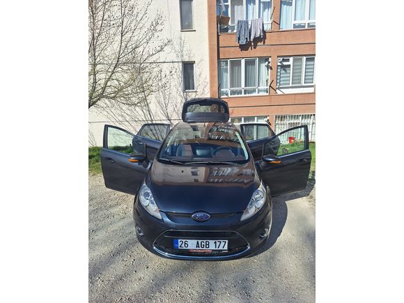 TEMİZ DİZEL 2010 FORD FİESTA 186 BİN KMDE!