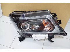 NISSAN NAVARA ÇIKMA ORJİNAL SAĞ - SOL FAR