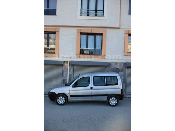 Sahibinden Peugeot Partner 1.9 D 2004 Model 