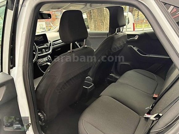 TEMİZ BAKIMLI KREDİ KARTI TAKSİT İMKANI kdv li FORD PUMA