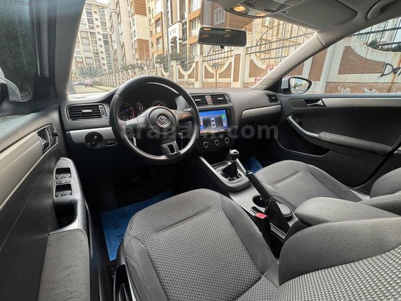 VW JETTA 1.2 TSI TRENDLINE EMSALSİZ TEMİZLİKTE