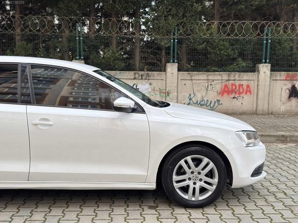 VW JETTA 1.2 TSI TRENDLINE EMSALSİZ TEMİZLİKTE