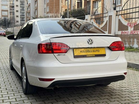 VW JETTA 1.2 TSI TRENDLINE EMSALSİZ TEMİZLİKTE