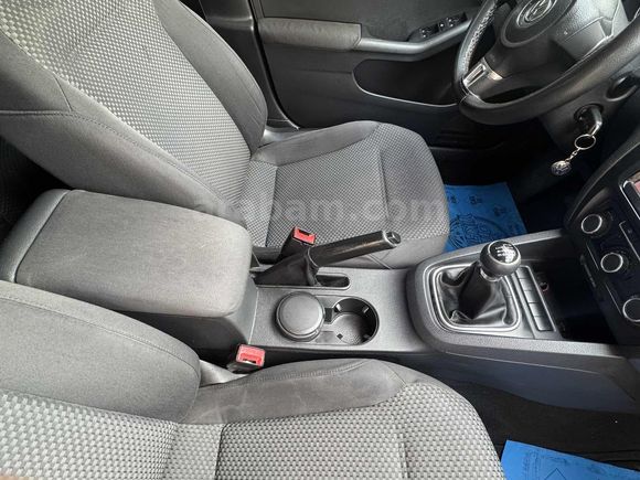 VW JETTA 1.2 TSI TRENDLINE EMSALSİZ TEMİZLİKTE