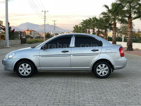 Sahibinden Hyundai Accent Era 1.5 CRDi-VGT Team 2011 Model  253.300 km Gri (Gümüş)