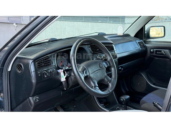 Otomatik Corolla/ Civic ile takas olur üste Nakit verilir.
