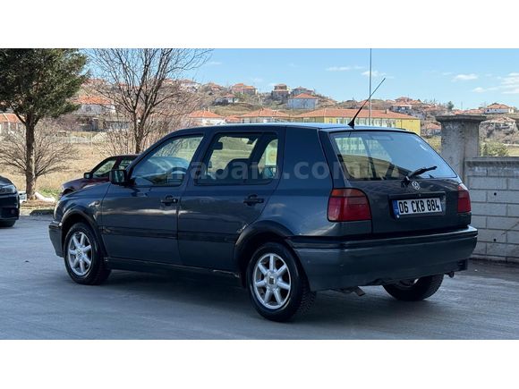 Otomatik Corolla/ Civic ile takas olur üste Nakit verilir.