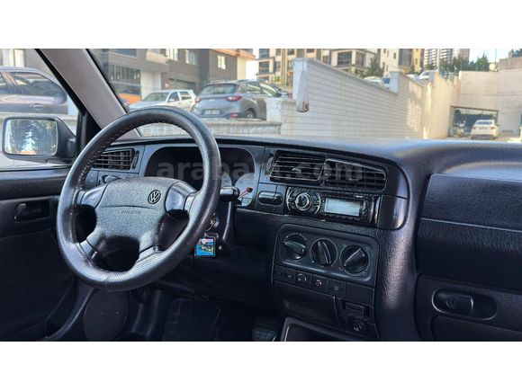 Otomatik Corolla/ Civic ile takas olur üste Nakit verilir.