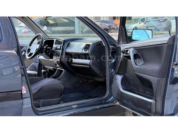 Otomatik Corolla/ Civic ile takas olur üste Nakit verilir.