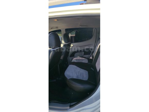 Sahibinden Mitsubishi L 200 4x4 Intense 2011 Model