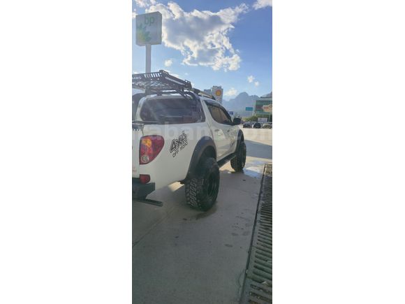Sahibinden Mitsubishi L 200 4x4 Intense 2011 Model