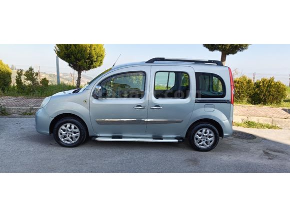 Kullanıcısından Renault Kangoo Multix 1.5 dCi Chromeline Edition 2011 Model İzmir