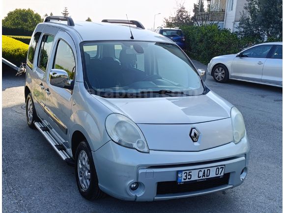 Kullanıcısından Renault Kangoo Multix 1.5 dCi Chromeline Edition 2011 Model İzmir