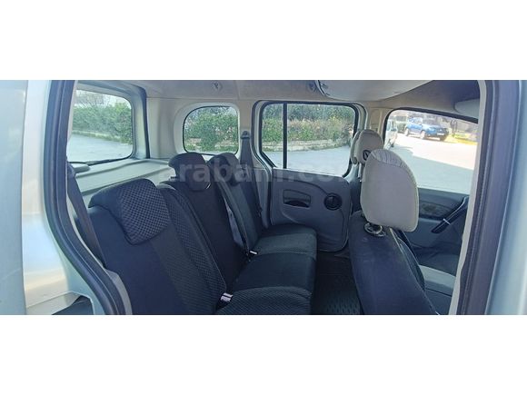 Kullanıcısından Renault Kangoo Multix 1.5 dCi Chromeline Edition 2011 Model İzmir