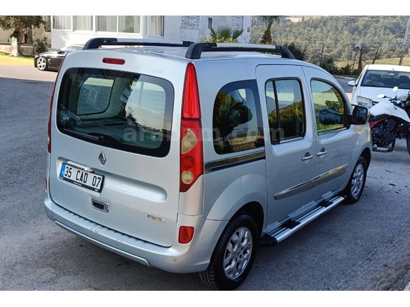 Kullanıcısından Renault Kangoo Multix 1.5 dCi Chromeline Edition 2011 Model İzmir