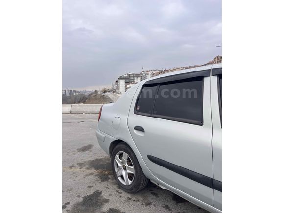 Sahibinden Renault Clio 1.5 dCi Authentique 2004 Model  298.000 km Gri