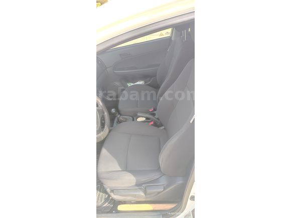 Sahibinden Hyundai i30 1.4 CVVT Team 2010 Model 