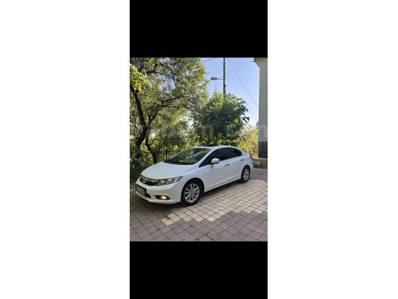Sahibinden Honda Civic 1.6i VTEC ECO Elegance 2013 Model