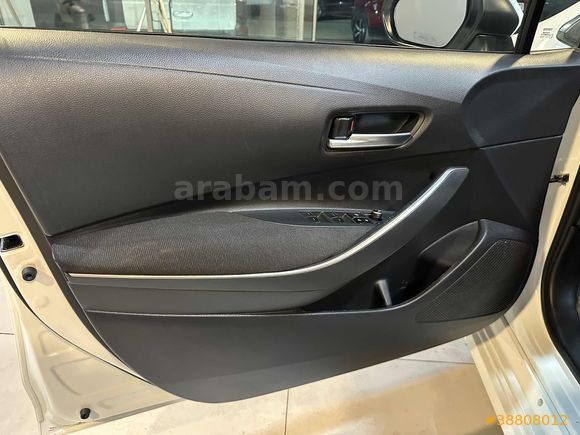 ENES MOTORS / 2023 TOYOTA COROLLA 1.5 DREAM MULTİDRİVE