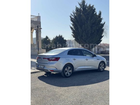 Sahibinden Renault Megane 1.3 TCe Touch 2023 Model 