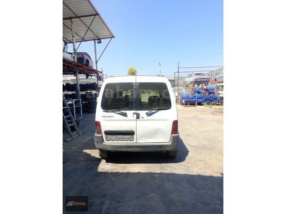 2004 model Peugeot Partner kapı takımı