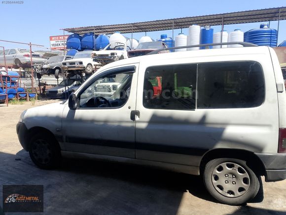 2004 Peugeot Partner silindir kapağı
