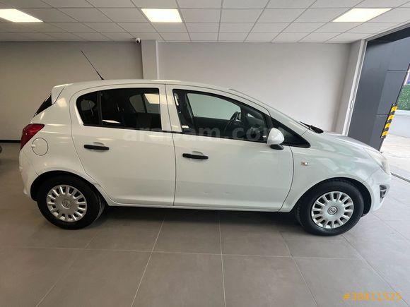 NOVAMER 2014 OPEL CORSA 1.3 CDTI ESSENTIA MANUEL