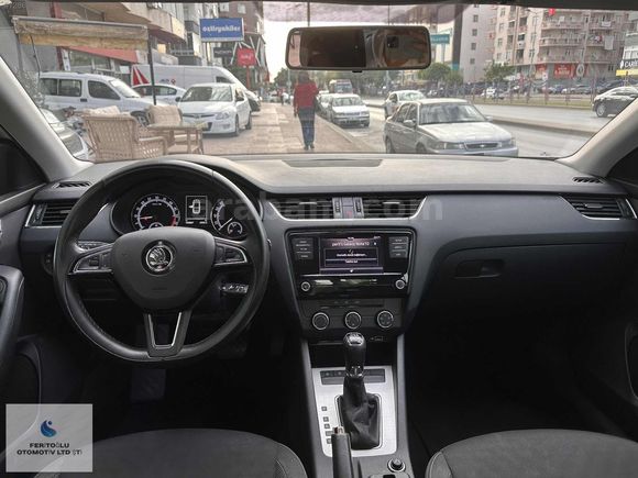 FERİTOĞLU-2018 SKODA OCTAVİA OPTİMAL İLK ELDEN-K.KARTINA 12 AY