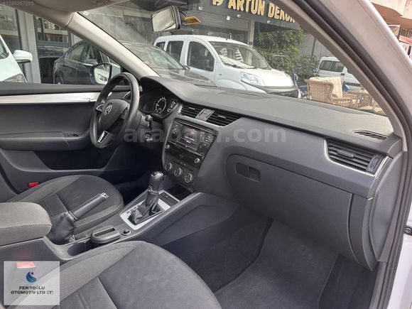 FERİTOĞLU-2018 SKODA OCTAVİA OPTİMAL İLK ELDEN-K.KARTINA 12 AY
