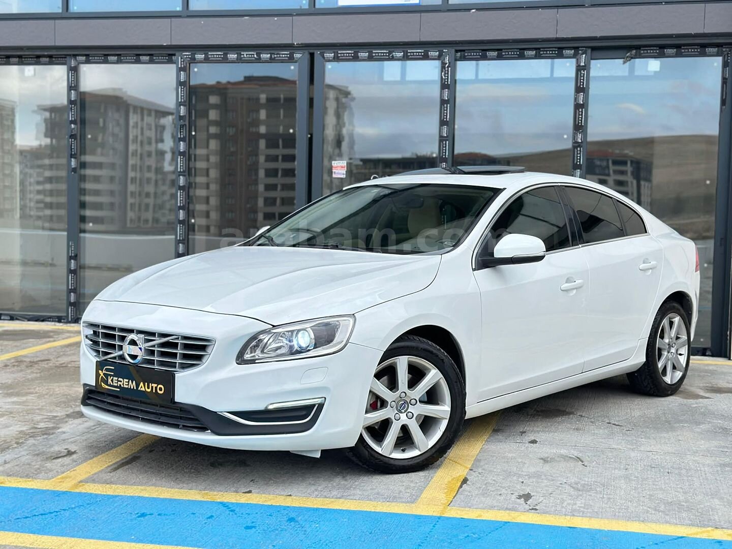 Galeriden Volvo S60 2.0 D Advance 2018 Model Gaziantep 225.000 km Beyaz 3