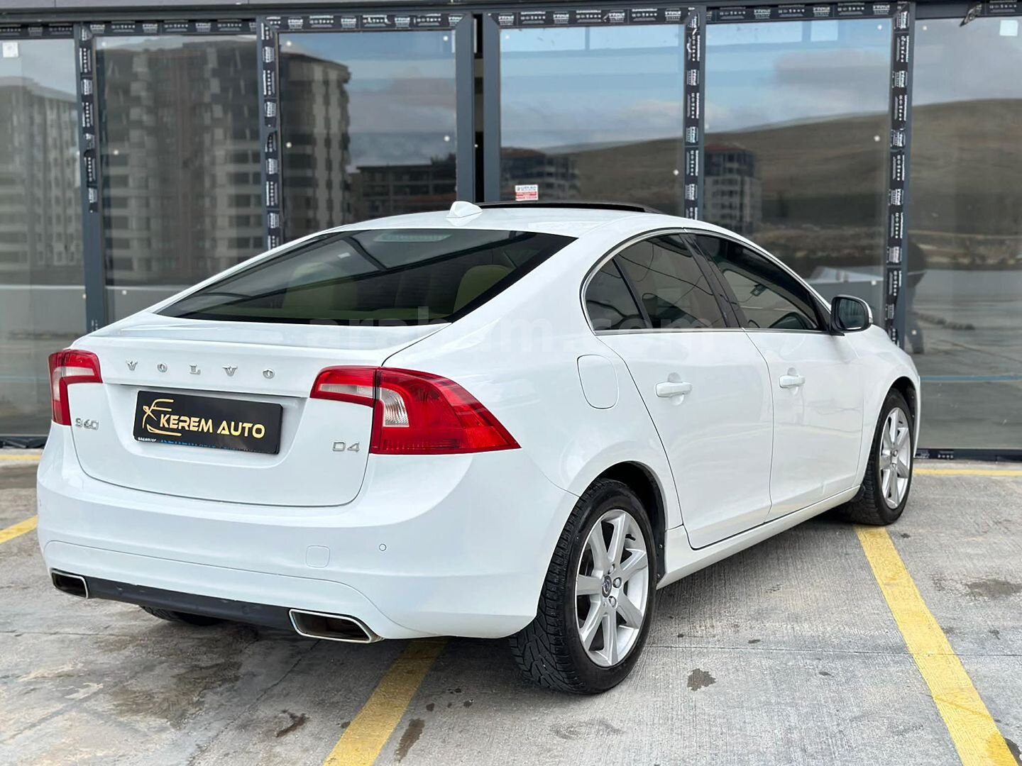 Galeriden Volvo S60 2.0 D Advance 2018 Model Gaziantep 225.000 km Beyaz 5