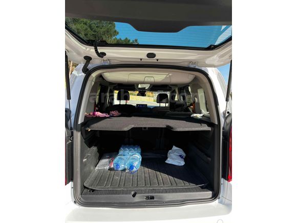 Sahibinden Opel Combo 1.5 CDTI Ultimate 2024 Model  15.000 km Beyaz