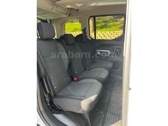 Sahibinden Opel Combo 1.5 CDTI Ultimate 2024 Model  15.000 km Beyaz