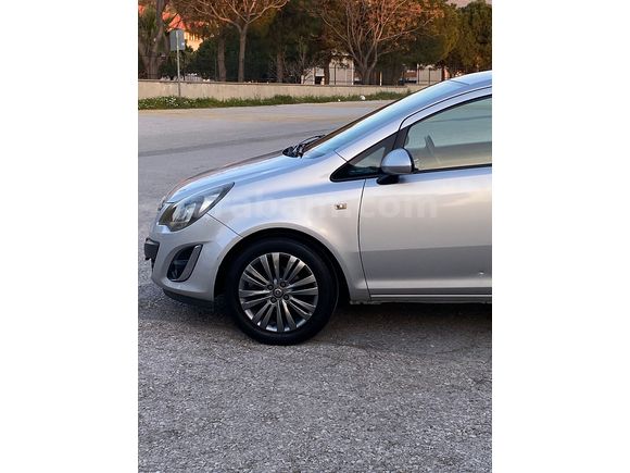 ERDOĞAN OTOMOTİV'DEN - HATASIZ-BOYASIZ - 1.3 CDTİ (DİZEL) - OPEL CORSA 